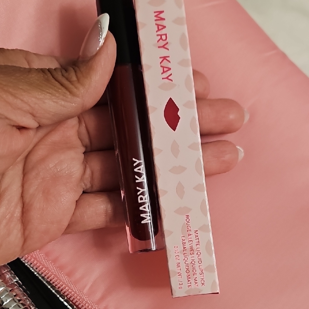Mary Kay Rich Burgundy Lip Gloss - Picture 2 of 4